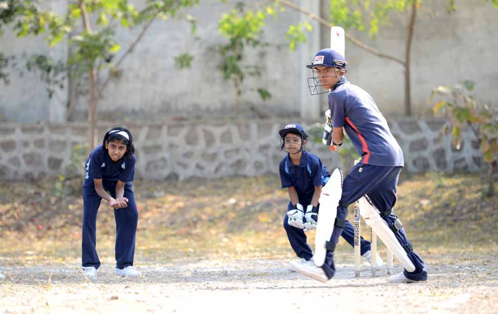 Childrens-Cricket-Practise